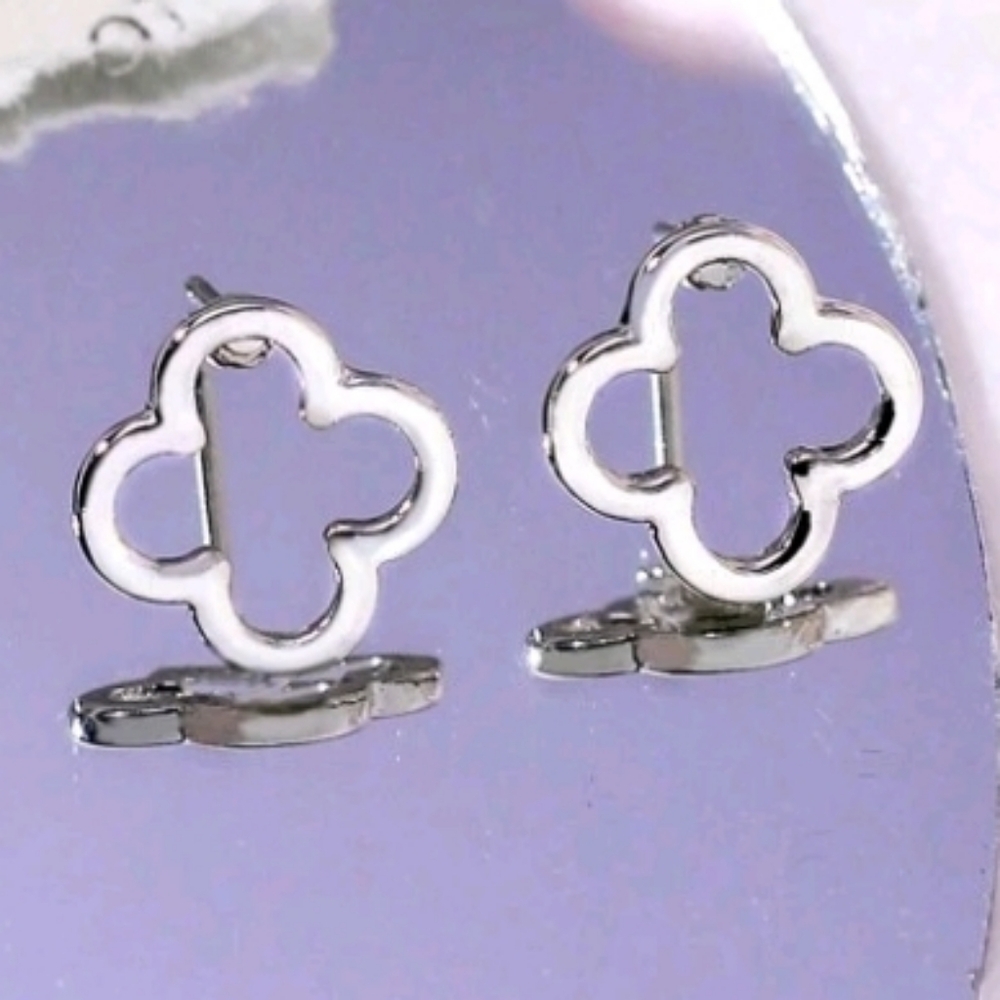 NEW! Minimalist Simple Petite Silver Plated Clover Stud Earrings